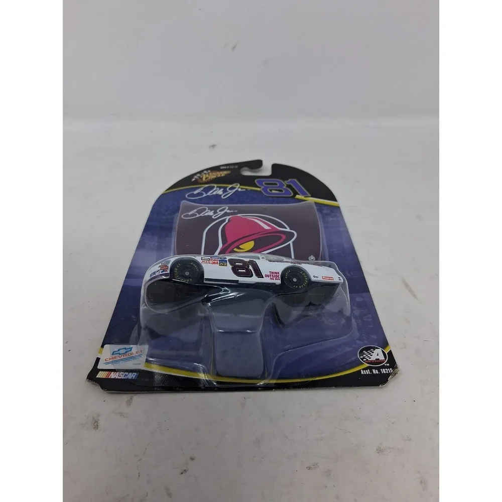 DALE EARNHARDT JR  #81 TACO BELL 1/64 DIECAST W/ HOOD MAGNET DISPLAY.  N